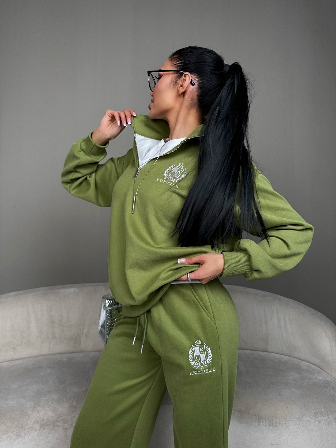 спортивные костюмы,трикотажные костюмы,костюм на флисе,женский спортивный костюм,костюм комплект