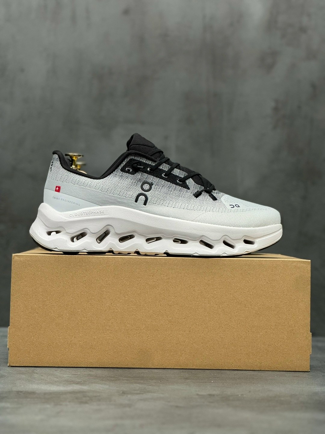 кроссовки cloudtilt 'mineral ivory' on running,кроссовки on cloudtilt 'black ivory' белый/черный,кроссовки беговые мужские on cloudtilt,кроссовки on cloudtilt mineral ivory белый синий,кроссовки on ru
