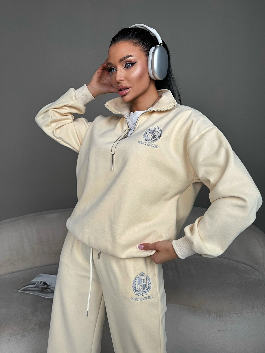 спортивные костюмы,трикотажные костюмы,костюм на флисе,женский спортивный костюм,костюм комплект