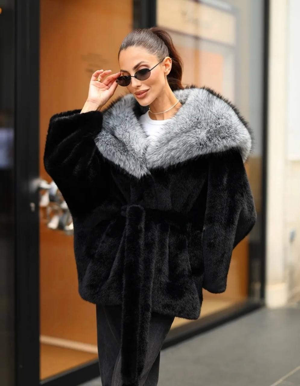 женская шуба,шуба летучая мышь premium с чернобуркой,шуба норковая с чернобуркой алеф,норковая шуба blackglama с капюшоном из куницы,норковая шуба с чернобуркой