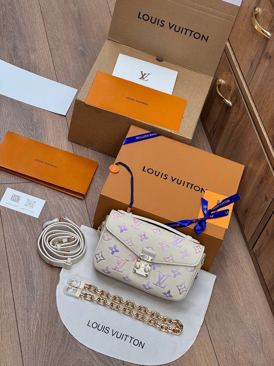 сумка женская louis vuitton,сумка louis vuitton,louis vuitton сумка на плечо,сумка женская louis vuitton натуральная кожа,фирменная женская сумка louis vuitton pochette metis