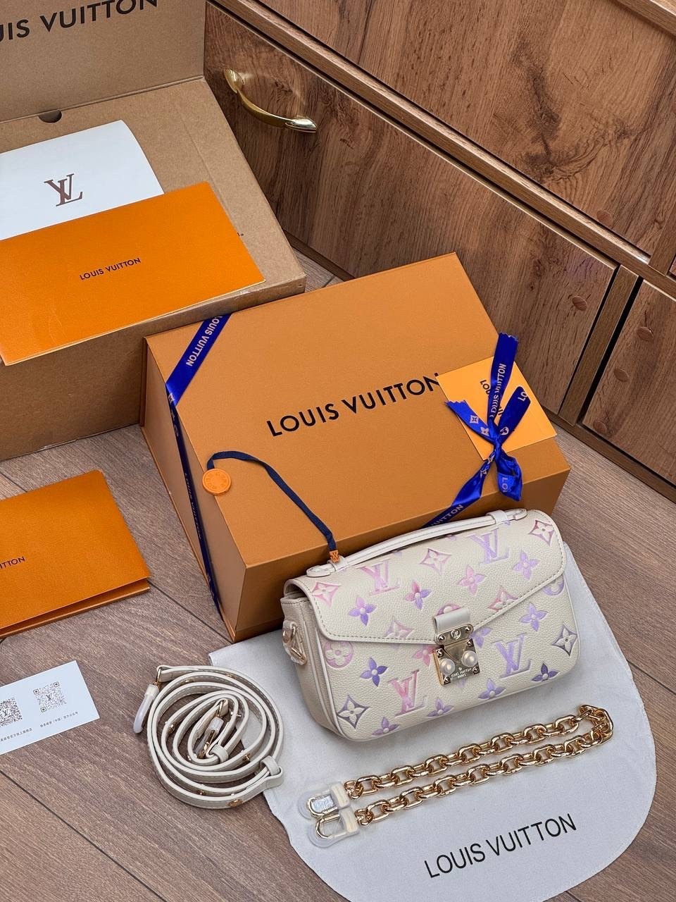 сумка женская louis vuitton,сумка louis vuitton,louis vuitton сумка на плечо,сумка женская louis vuitton натуральная кожа,фирменная женская сумка louis vuitton pochette metis