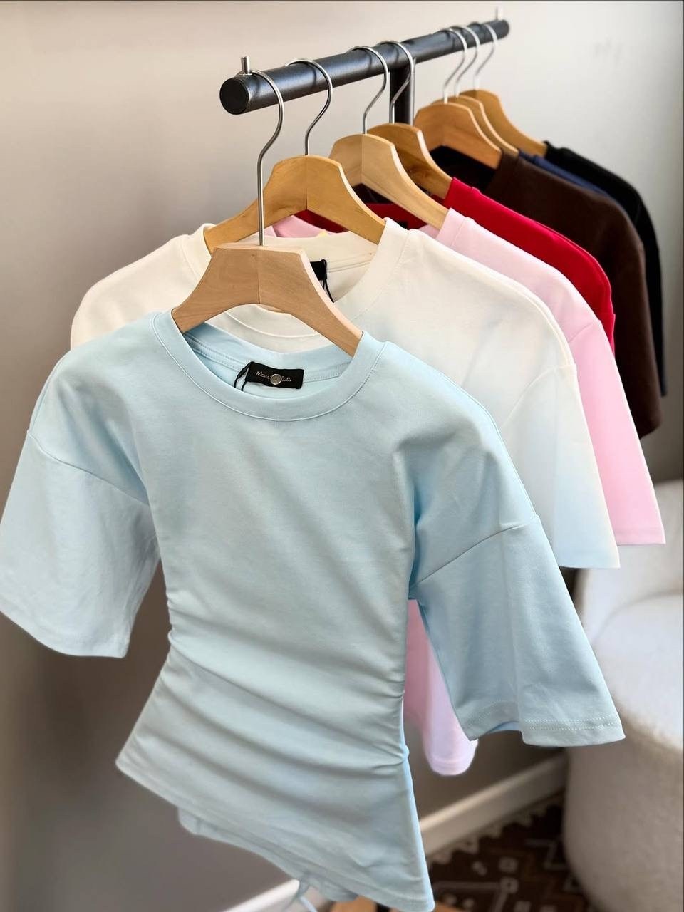 женская базовая футболка,женская футболка,базовая футболка,футболки модные,коричневая футболка