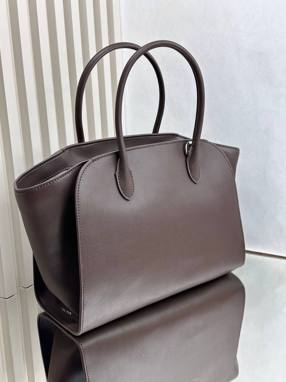 коричневая сумка из натуральной кожи margaux 15,сумка,коричневая кожаная сумка the row margaux 15,сумка женская,кожаная сумка