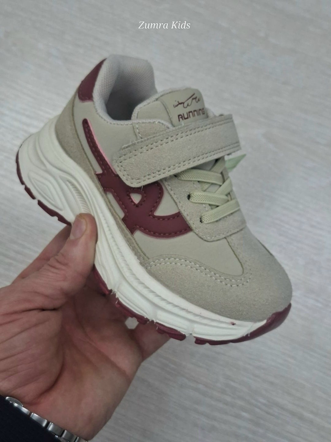 ,детские кроссовки,повседневные кроссовки,кроссовка детская,модные кроссовки