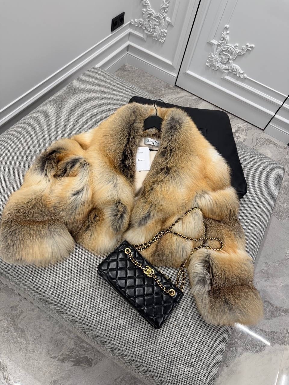 шуба из лисы,шуба из меха лисы,шуба из натурального меха,короткая шуба из лисы,fox fur coat