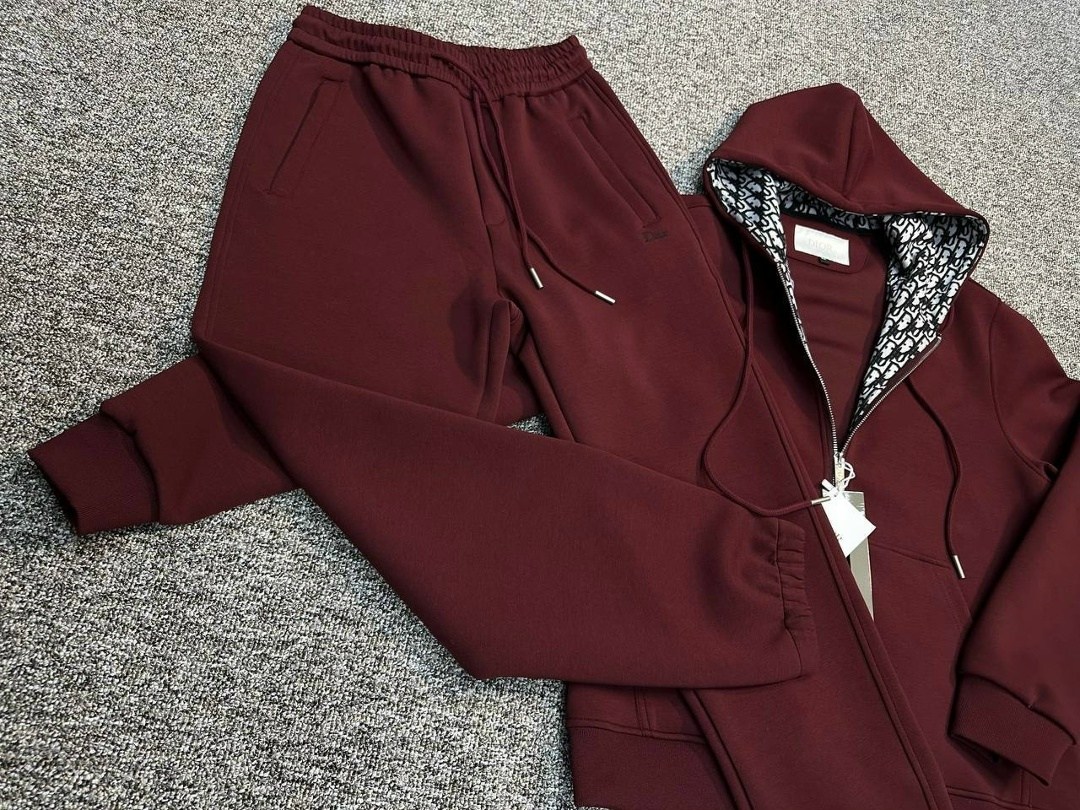 спортивный костюм brunello cucinelli,спортивный костюм мужской,костюм brunello cucinelli,костюм спортивный,спорт костюм