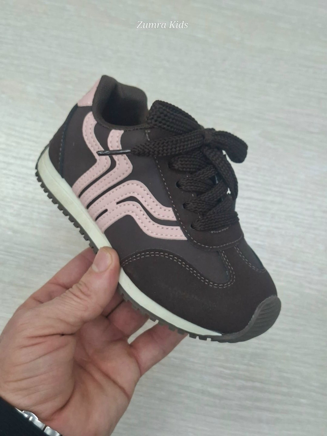 ,детские кроссовки,повседневные кроссовки,кроссовка детская,модные кроссовки