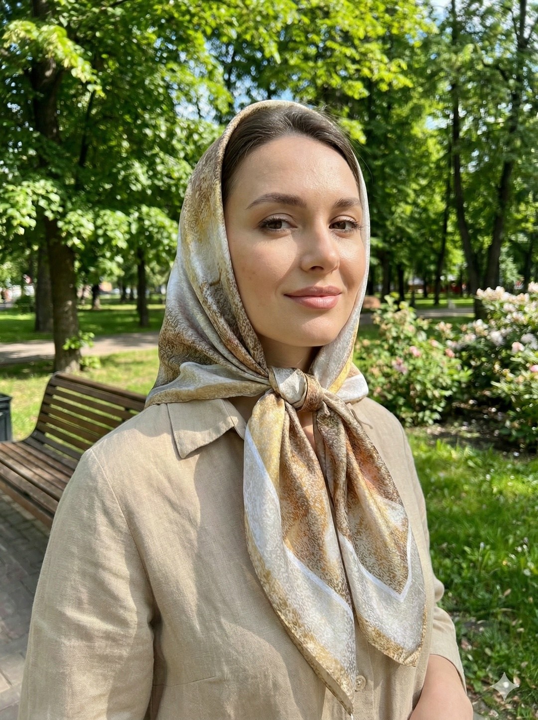 женский платок,платок женский павловопосадский платок,платок для женщины,шелковый платок на голову и шею,платка