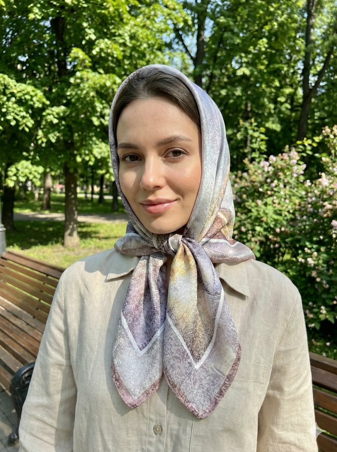 женский платок,платок женский павловопосадский платок,платок для женщины,шелковый платок на голову и шею,платка