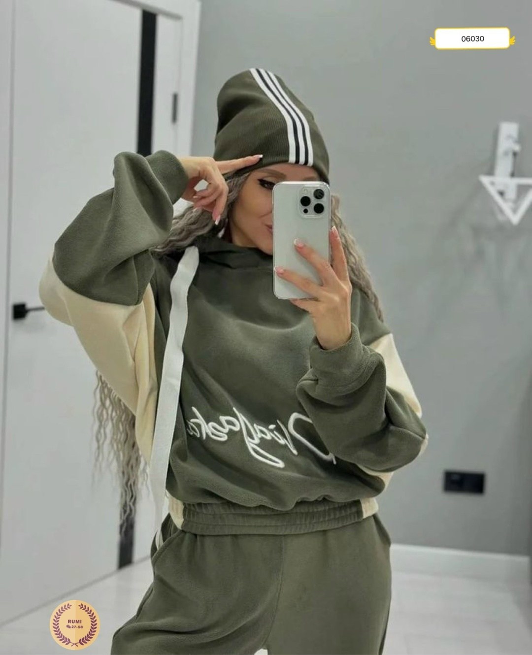 cпортивный костюм женский на флисе,костюм женский спортивный,костюм на флисе,спортивные костюм,костюм на флисе