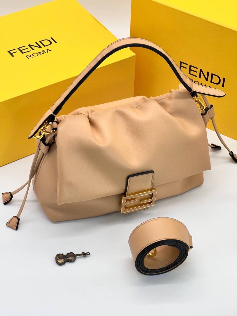 женская сумка fendi,сумка fendi,fendi сумка на плечо,фенди сумка,женская кожаная сумка fendi бежевая 27х10х8