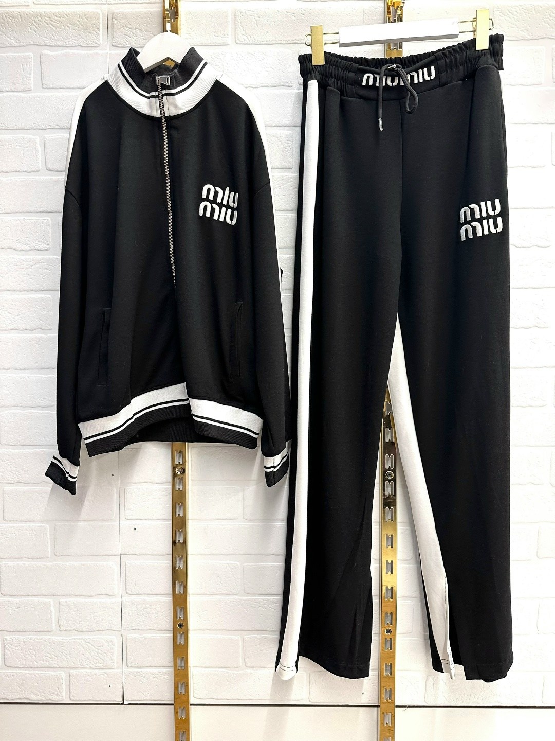 спортивный костюм celine,костюм женский спортивный,костюм спортивный,брючный костюм,костюм с брюками