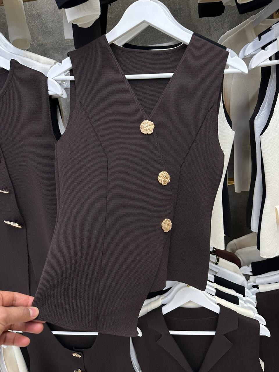 жилет женский,жилетка женская,трикотажный жилет,женский вязаный жилет,жилет