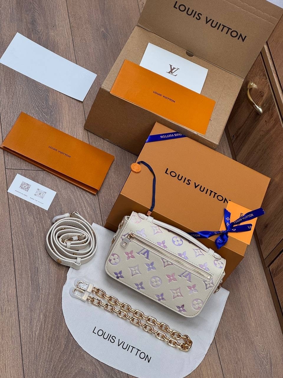 сумка женская louis vuitton,сумка louis vuitton,louis vuitton сумка на плечо,сумка женская louis vuitton натуральная кожа,фирменная женская сумка louis vuitton pochette metis