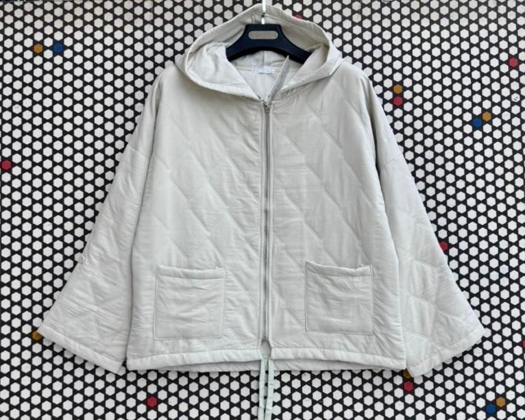 куртка демисезонная стеганая с капюшоном zarina цвет молочный,куртка демисезонная стеганая с капюшоном zarina,куртка стеганая,демисезонная куртка,куртка стеганая с капюшоном