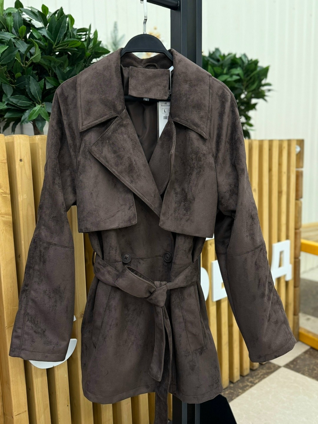 женский замшевый тренч the row коричневый,замшевая куртка с поясом,замшевый тренч,замшевая куртка,куртка замшевая женская