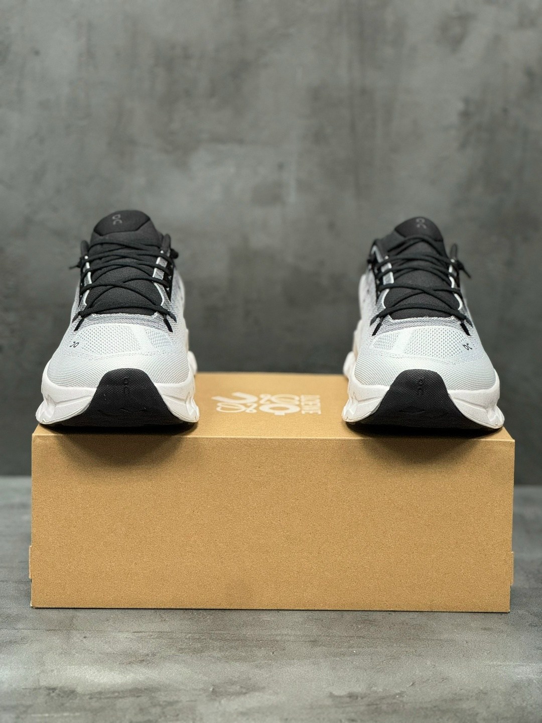 кроссовки cloudtilt 'mineral ivory' on running,кроссовки on cloudtilt 'black ivory' белый/черный,кроссовки беговые мужские on cloudtilt,кроссовки on cloudtilt mineral ivory белый синий,кроссовки on ru