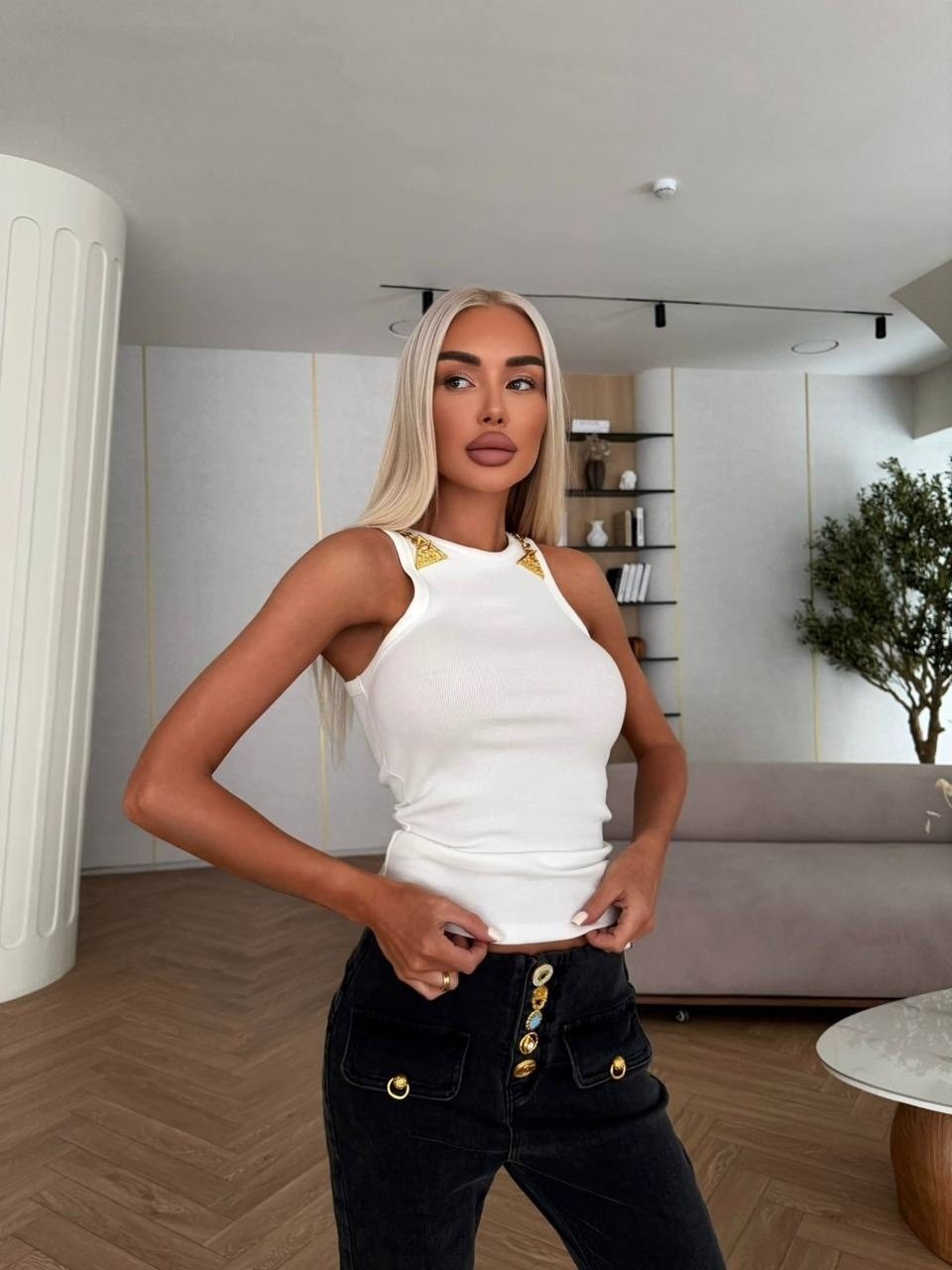 женская майка,стильная майка,стильное,белая стильная майка miu miu