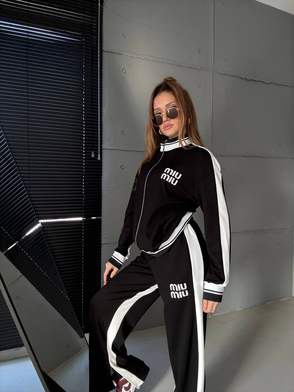 спортивный костюм celine,костюм женский спортивный,костюм спортивный,брючный костюм,костюм с брюками