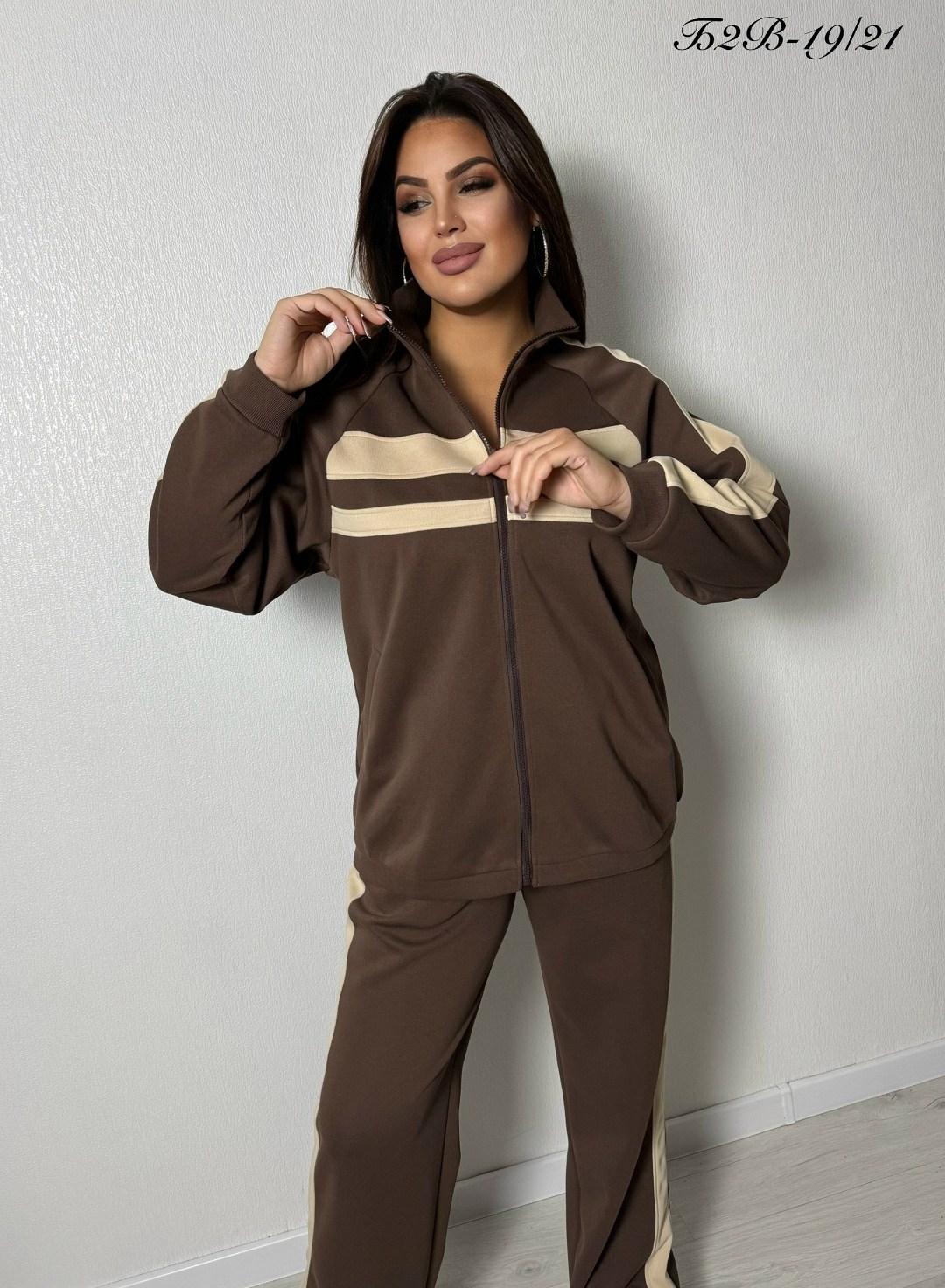 костюм женский,костюм спортивный,женский спортивный костюм,спортивный костюм ольга стиль с948 коричневый,спортивный костюм ольга стиль с948 коричневый размер 50-56