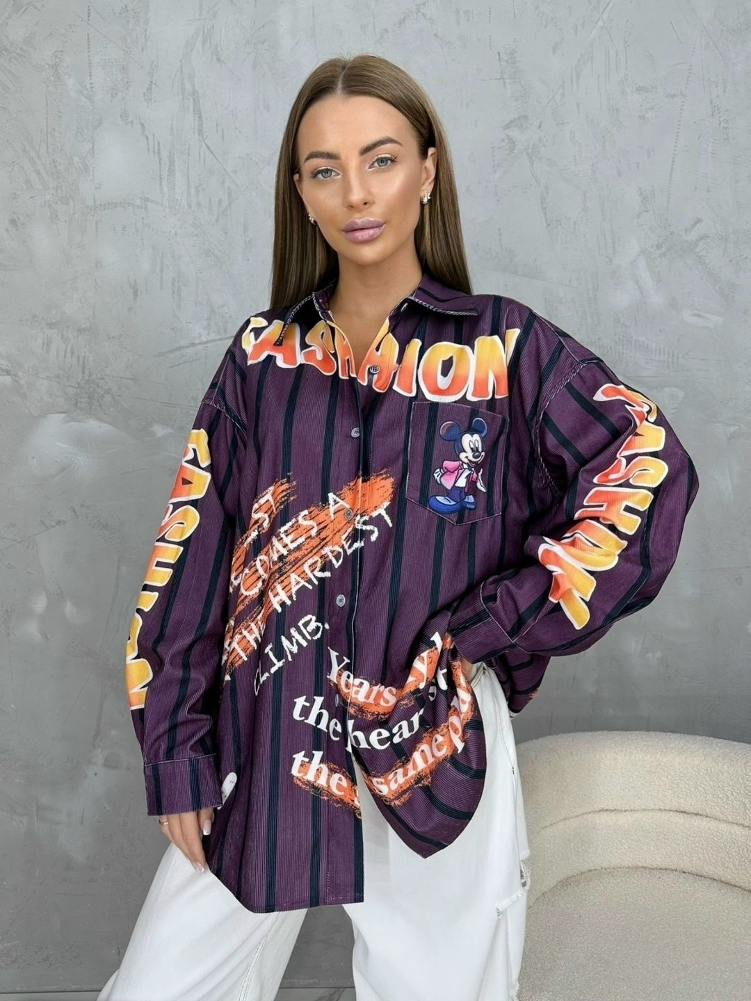 джинсовая куртка оверсайз с принтом микки маус,джинсовая куртка с микки маусом,микки маус на джинсовке,куртка бомбер,джинсовка с микки маусом женские