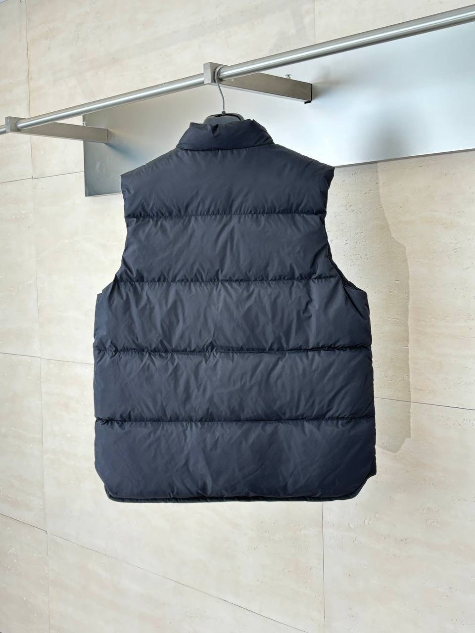 жилетка prada,жилет prada,жилетка прада,жилетка мужская prada,жилет прада