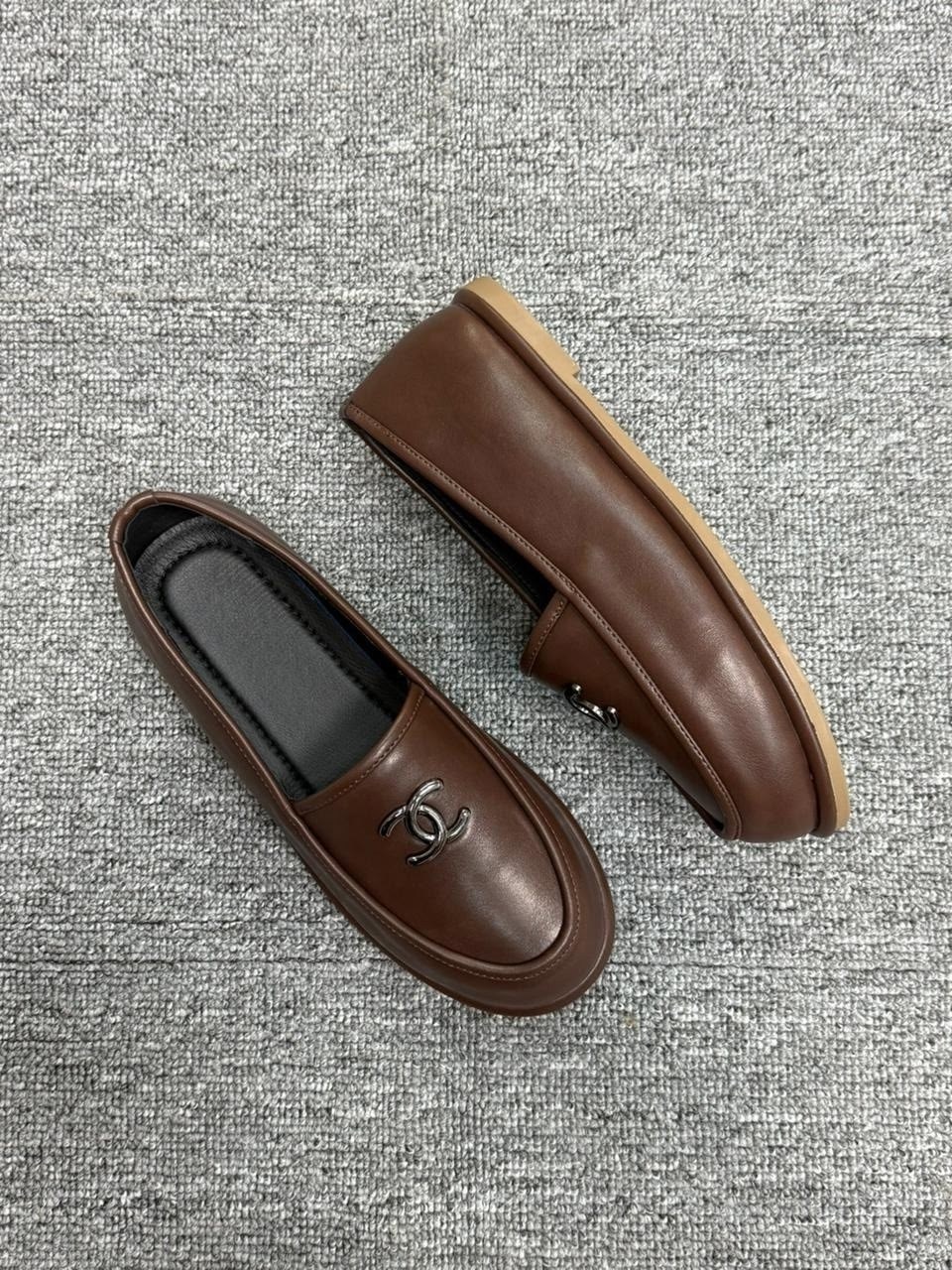 лоферы chanel,,женские замшевые лоферы chanel коричневые с мехом,женские лоферы chanel с мехом,женские лоферы chanel