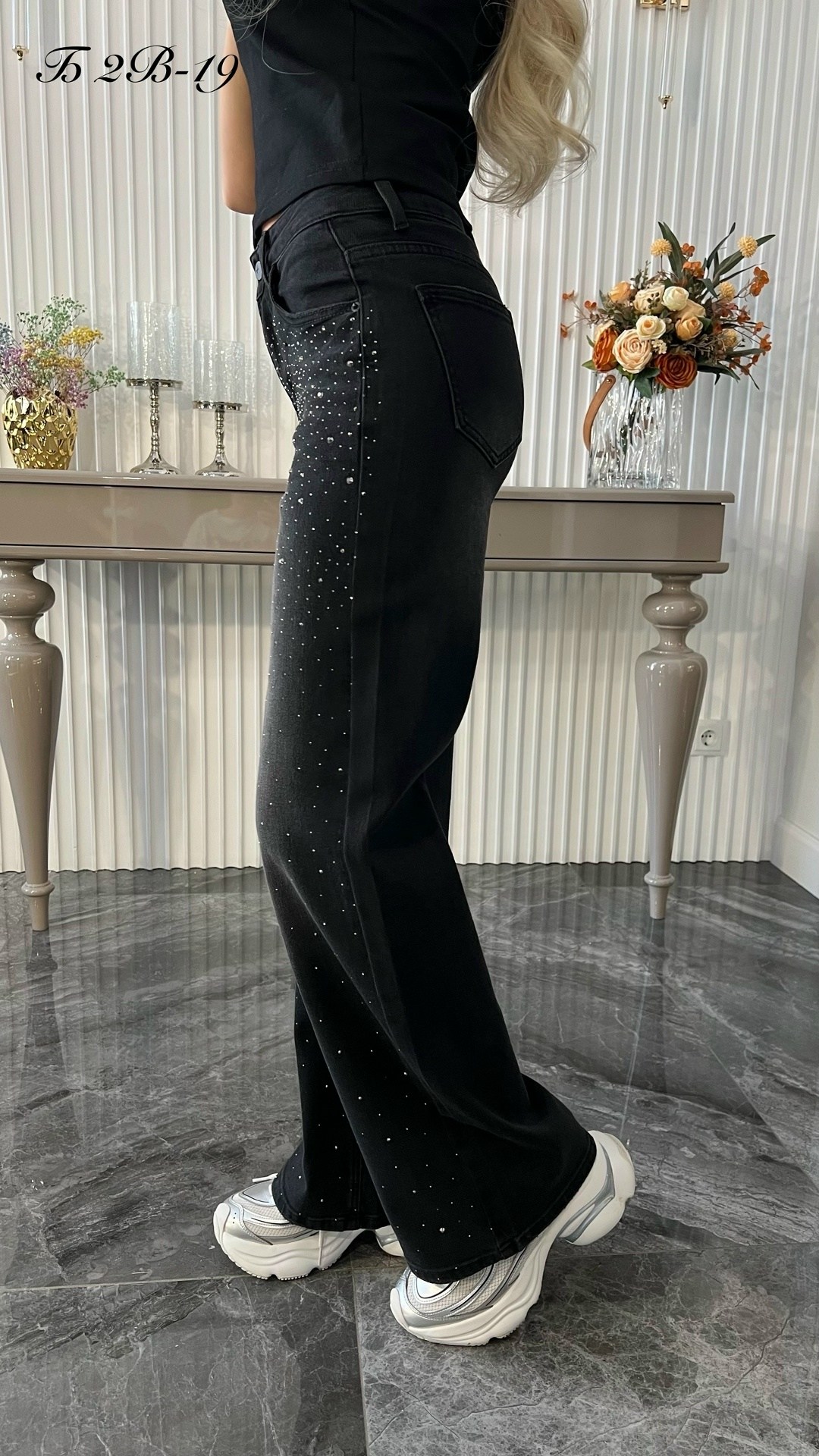 джинсы со стразами,женские джинсы со стразами,джинсы труб со стразами,брюки со стразами,джинсы женские
