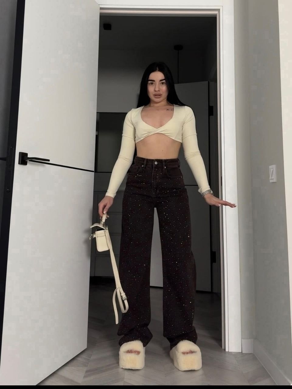 джинсы со стразами,женские джинсы,женские джинсы со стразами,стильные джинсы,брюки джинсы