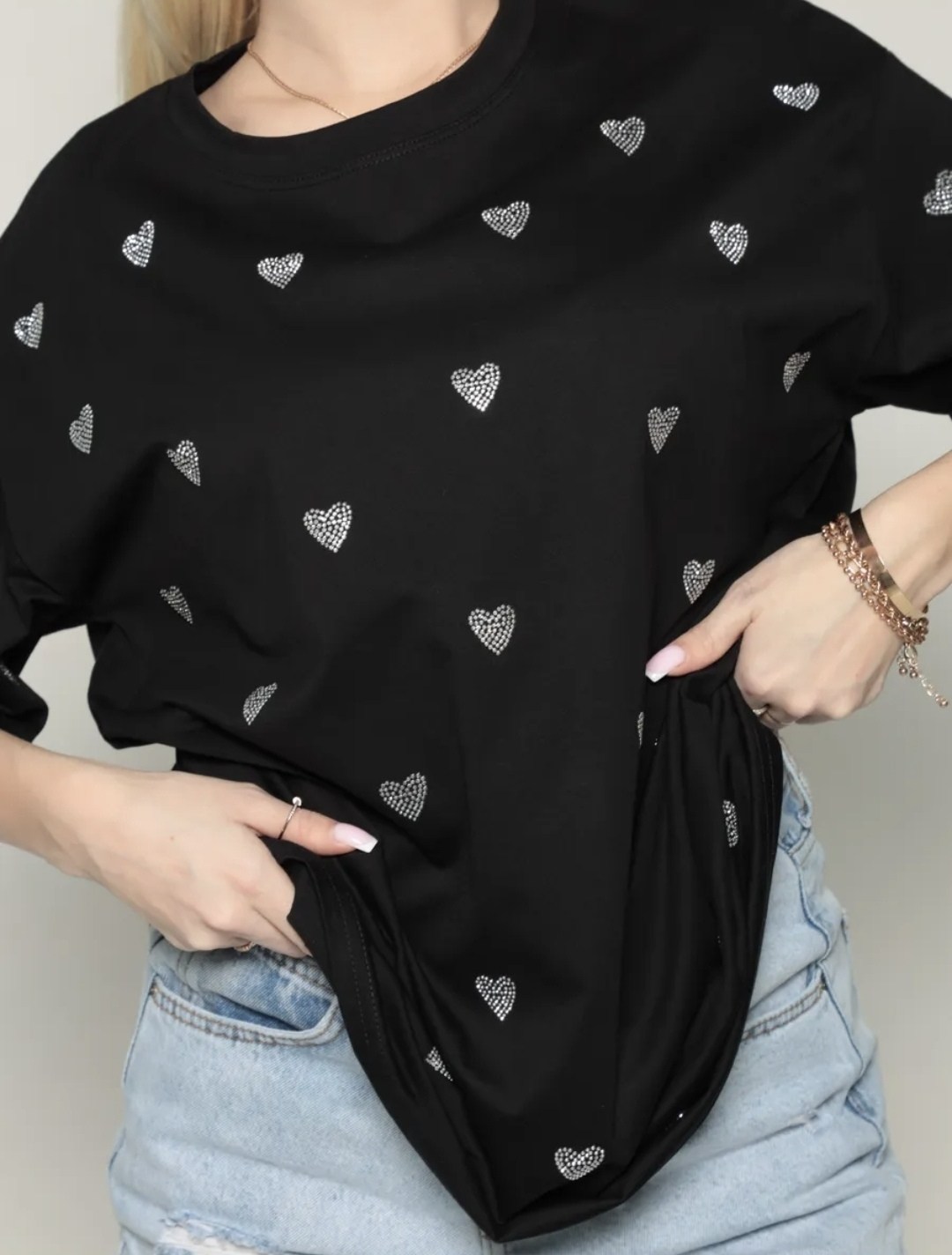 футболки оверсайз женские,женская футболка,футболка оверсайз,черная оверсайз футболка,футболка оверсайз с сердцами