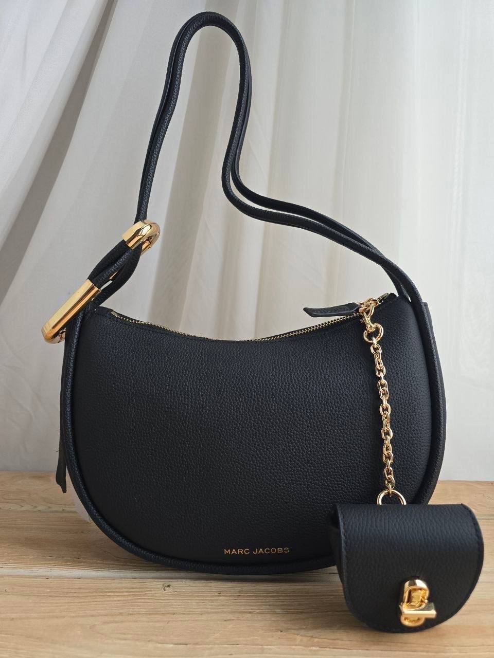 кожаная сумка-хобо whisper coccinelle,сумка coccinelle,сумка женская,coccinelle сумка на плечо priscilla,сумка coccinelle carrie темно-коричневая