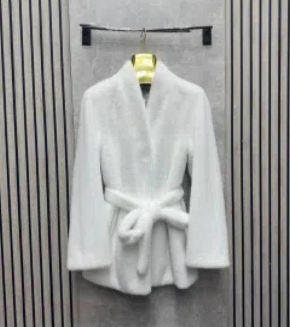 меховая манишка,зимняя мода,стильная куртка