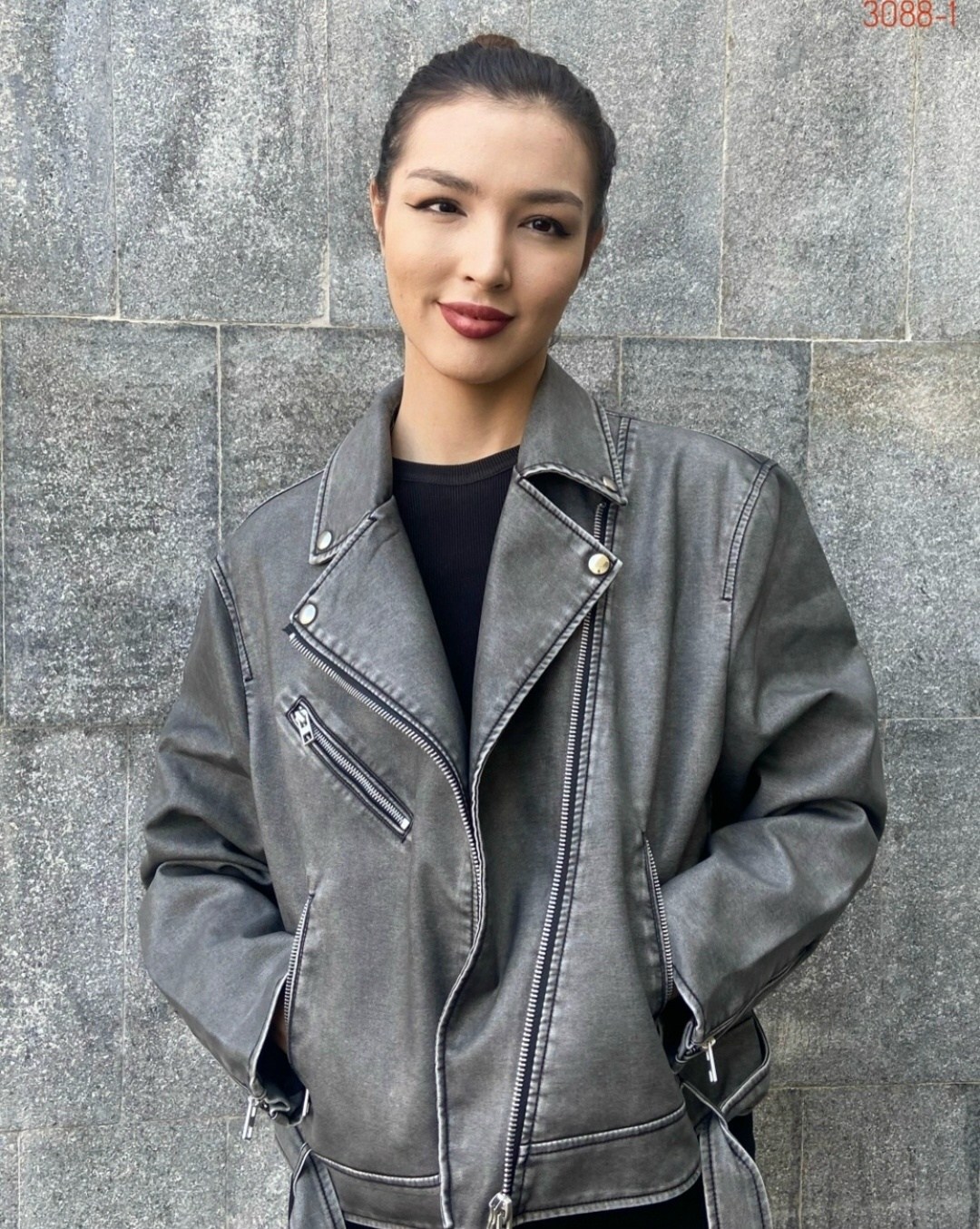 косуха винтажная куртка кожаная oversize серая monyken,куртка косуха,кожаная куртка серая,куртка кожаная,женская косуха