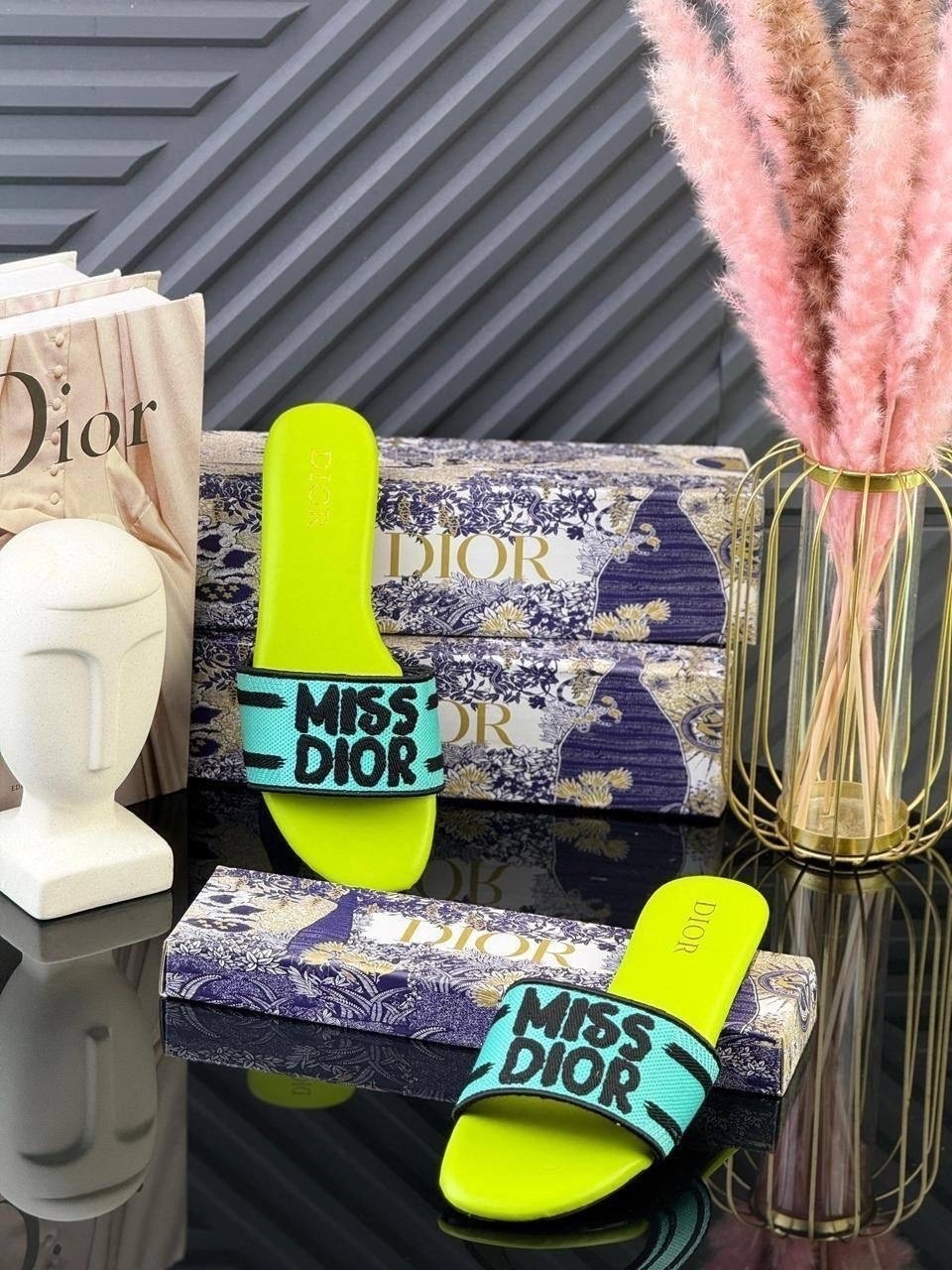 шлепки кристиан диор,шлепки брендовые,шлепанцы christian dior,женские шлепанцы,элегантные босоножки