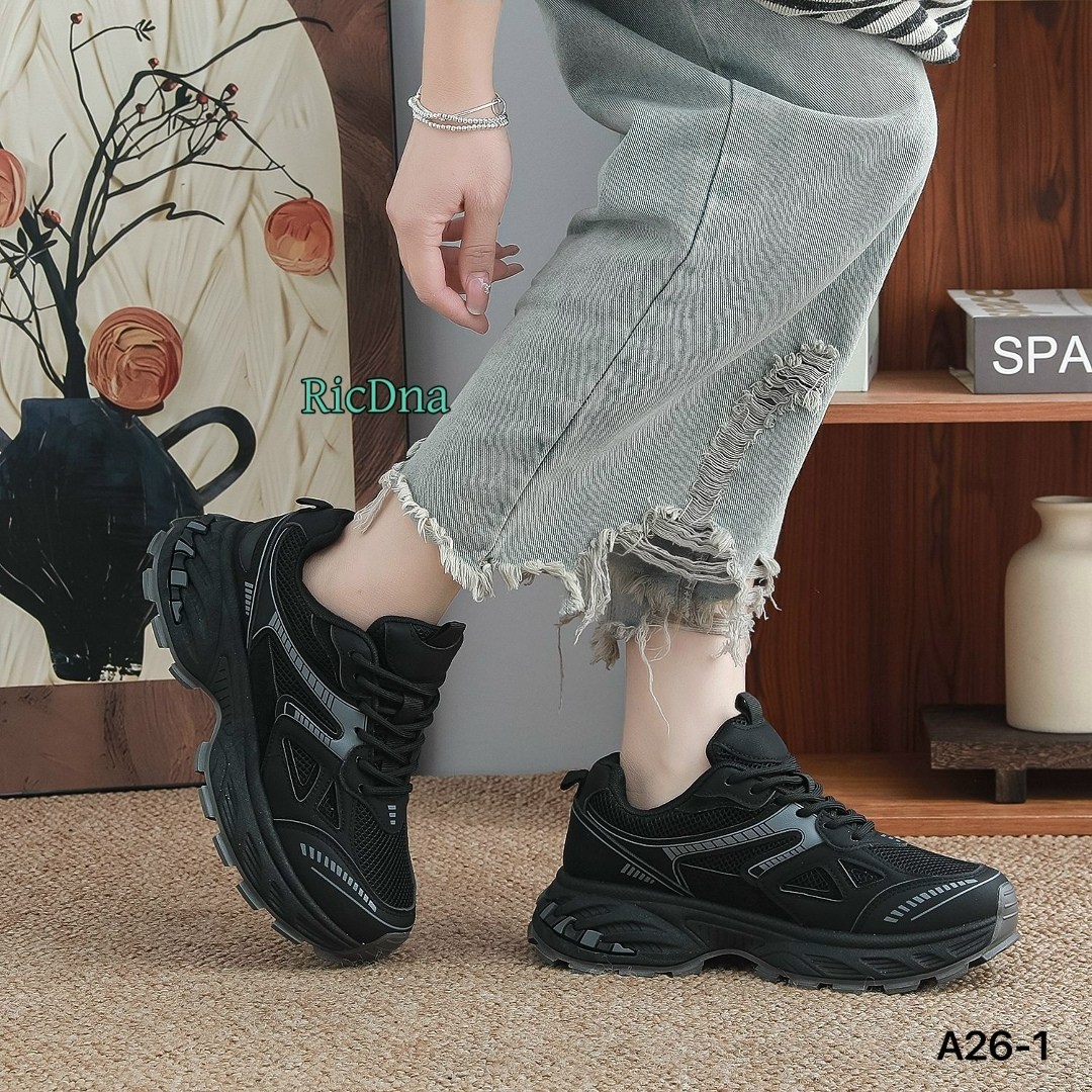 кроссовки женскиe,кроссовки для женщин,женские массивные кроссовки,модные кроссовки,кроссовки на тонкой подошве