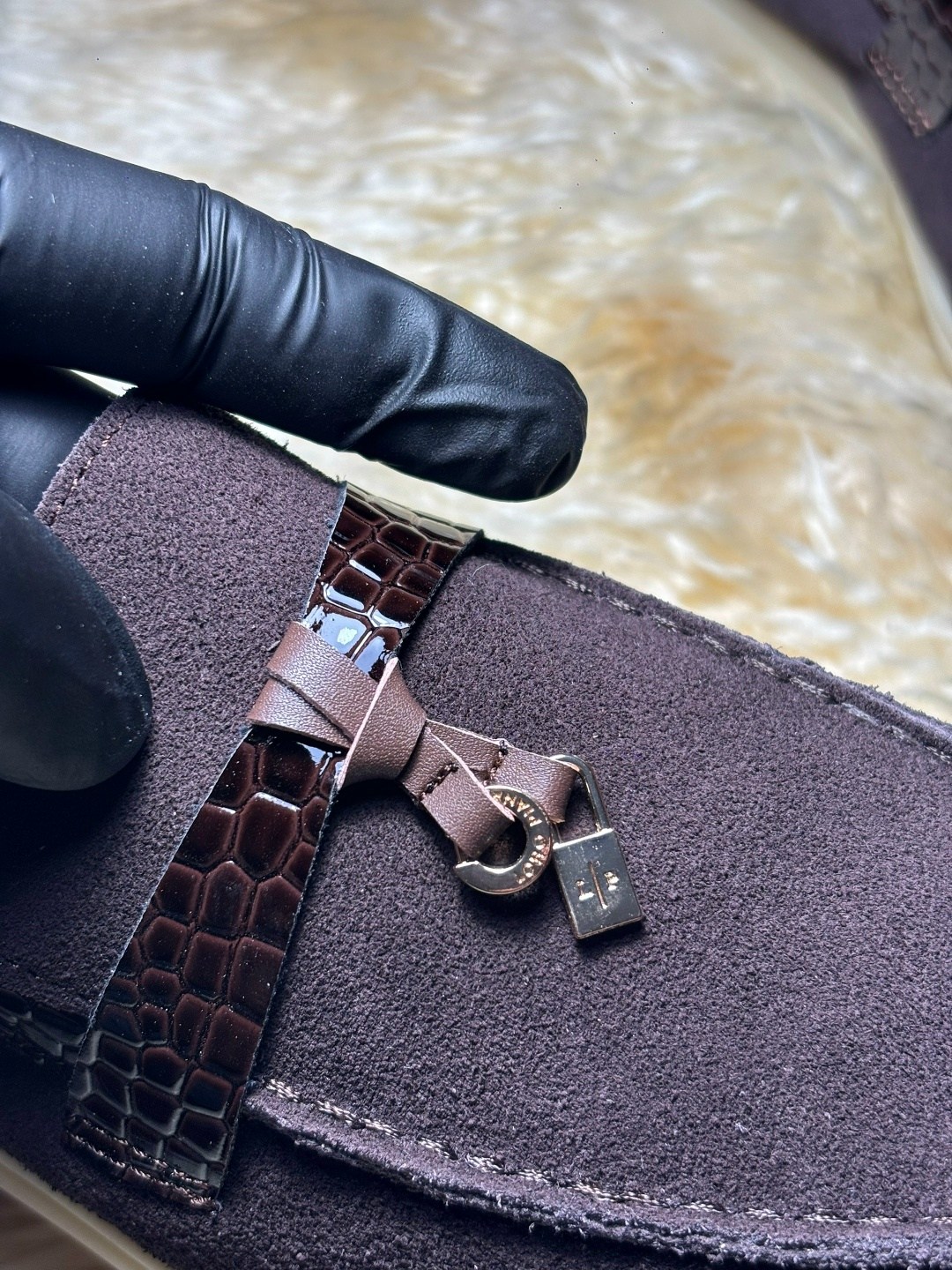 ,лоферы из натуральной замши loro piana,лоферы лоро пиано оригинал,лоферы loro piana,лоферы женские loro piana