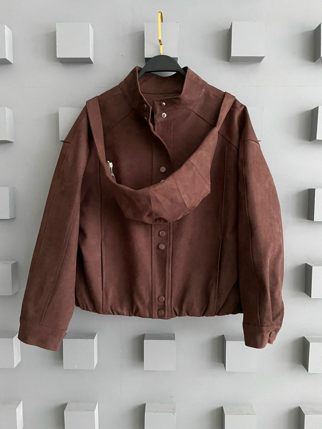 рубашка вельветовая цвета какао capriz-d1800005556,рубашка вельветовая цвета какао iv-capriz,рубашка вельветовая женская,замшевая куртка,куртка бомбер