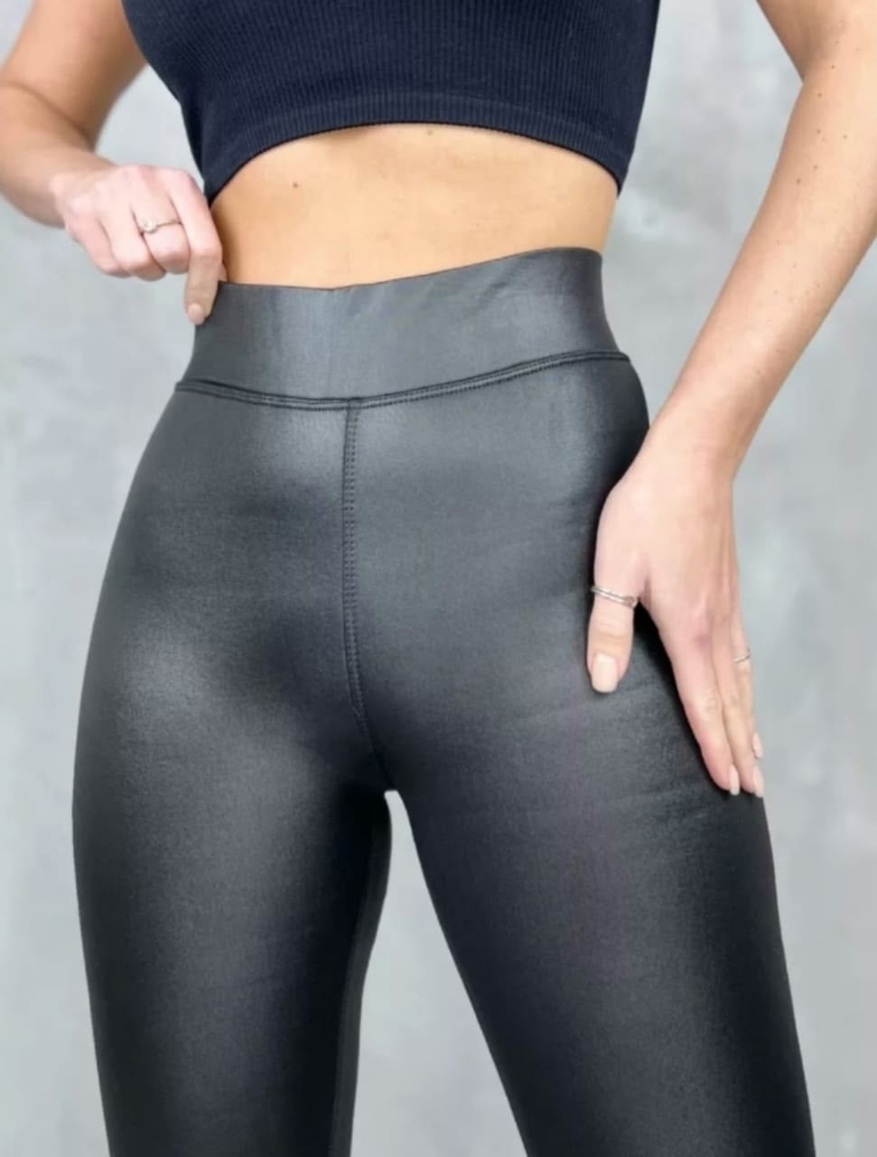 легинсы из экокожи,лосины из экокожи,легинсы экокожа на флисе,легинсы женские утепленные кожаные,кожаные леггинсы