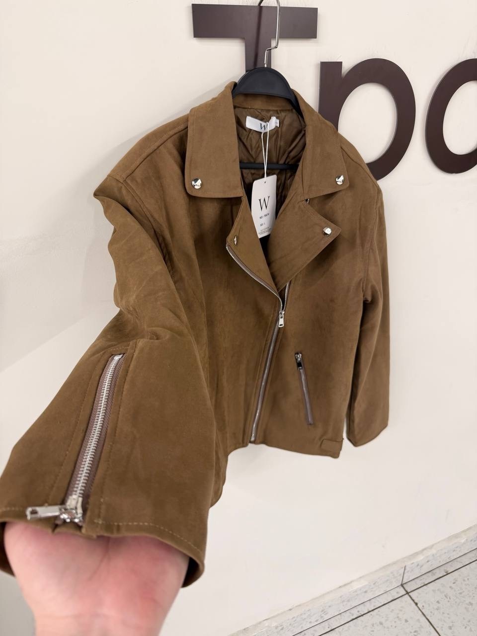 замшевая куртка косуха h&m,замшевая куртка,куртка косуха,кожаная куртка,косуха замшевая бежевая h&m