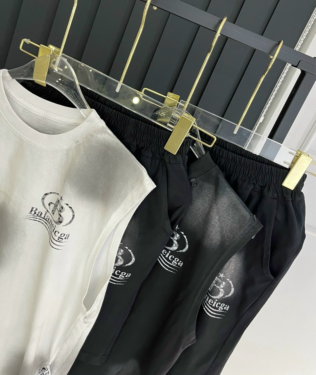 футболки модные,майка,футболки женская,жилет повседневный,топы модные