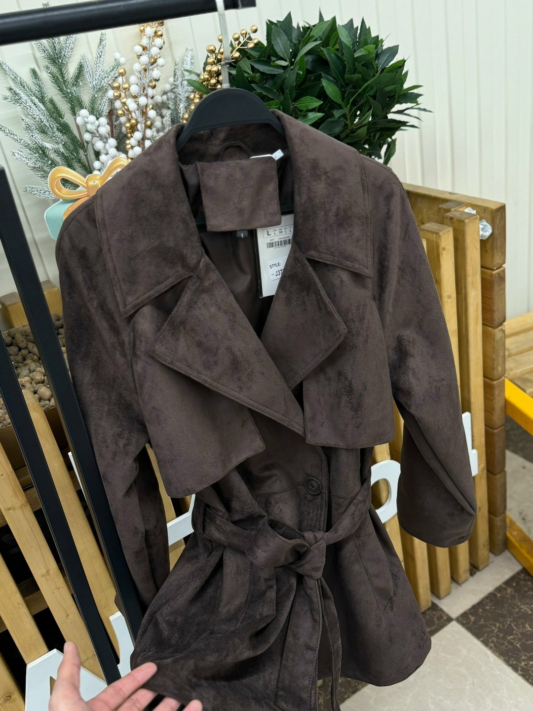 женский замшевый тренч the row коричневый,замшевая куртка с поясом,замшевый тренч,замшевая куртка,куртка замшевая женская