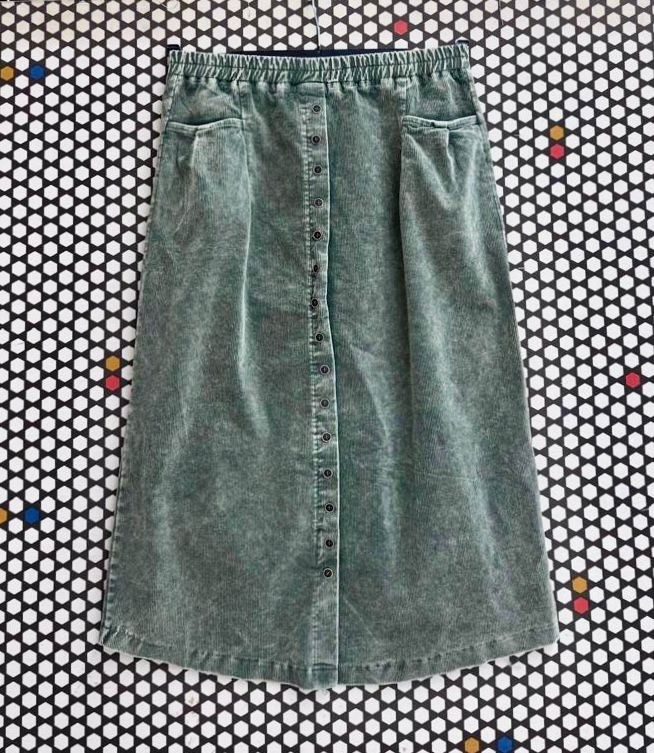 юбка вельветовая миди трапеция 74см,юбка трапеция из вельвета,вельветовая юбка миди,юбка вельветовая,юбка из вельвета с накладными карманами