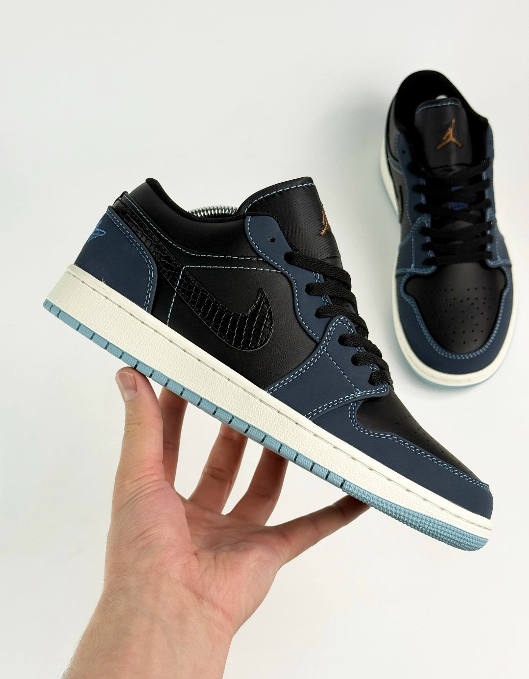 air jordan 1 low wmns black blue aqua,air jordan 1 low se black dark obsidian,кроссовки air jordan 1 low se 'black dark obsidian',nike air jordan 1 low sb midnight navy,кроссовки nike air jordan 1 low