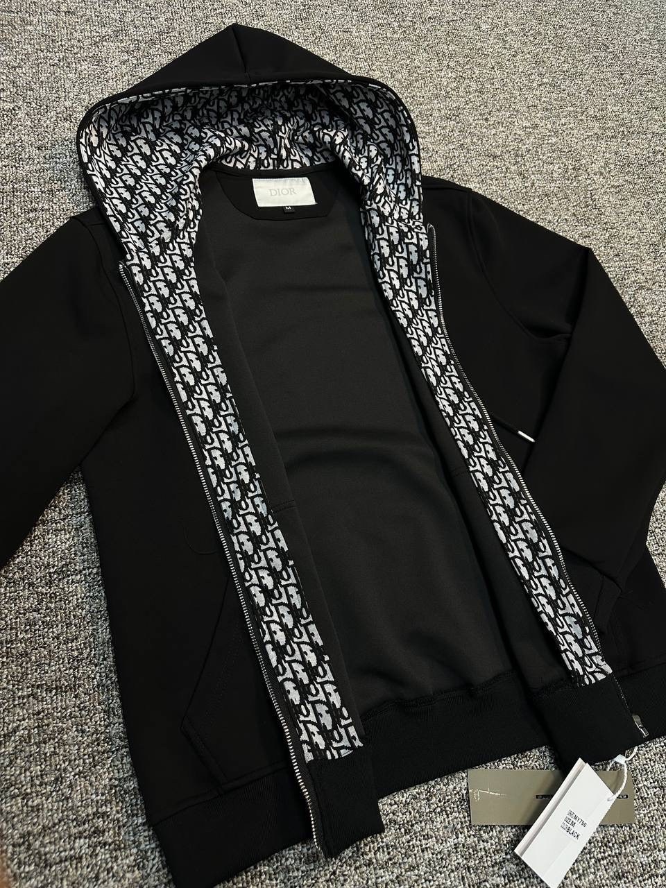 спортивный костюм brunello cucinelli,спортивный костюм мужской,костюм brunello cucinelli,костюм спортивный,спорт костюм