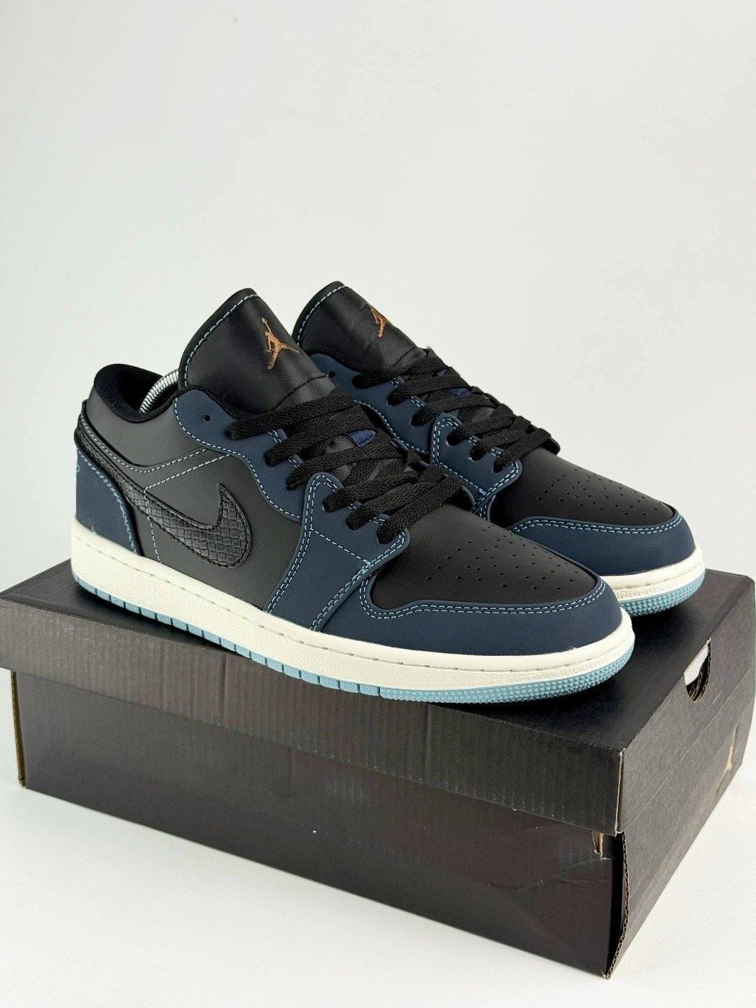 air jordan 1 low wmns black blue aqua,air jordan 1 low se black dark obsidian,кроссовки air jordan 1 low se 'black dark obsidian',nike air jordan 1 low sb midnight navy,кроссовки nike air jordan 1 low