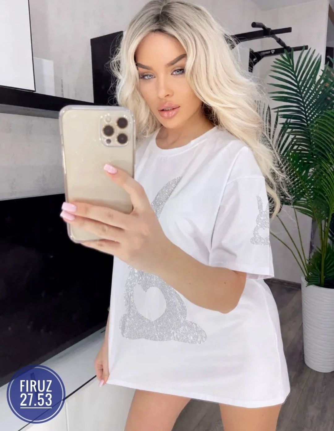 футболка оверсайз со стразам,футболки женская,футболки модные,футболка женская со стразами,футболка базовая со стразами оверсайз