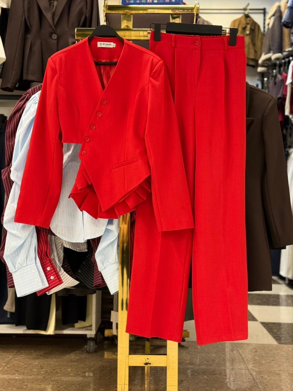 брючный костюм,брючный костюм женский,женский деловой брючный костюм,костюм с брюками,белые костюмы брючные