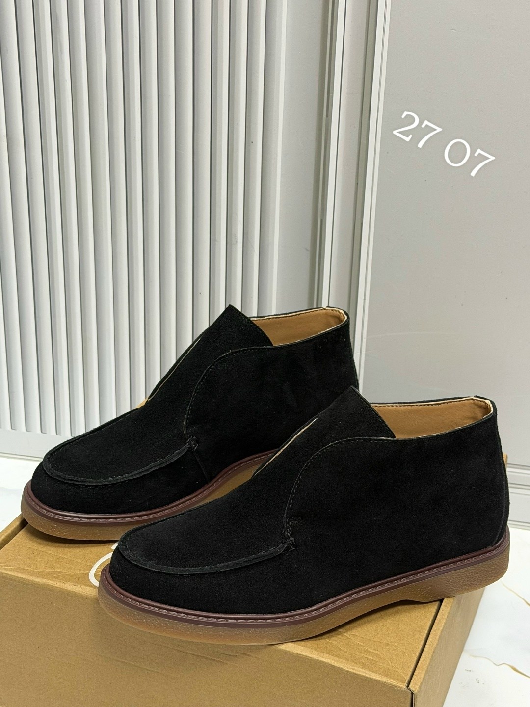 замшевые ботинки loro piana коричневые,лоферы мужские loro piana замшевые,,замшевые ботинки лоро пиано,лоферы loro piana