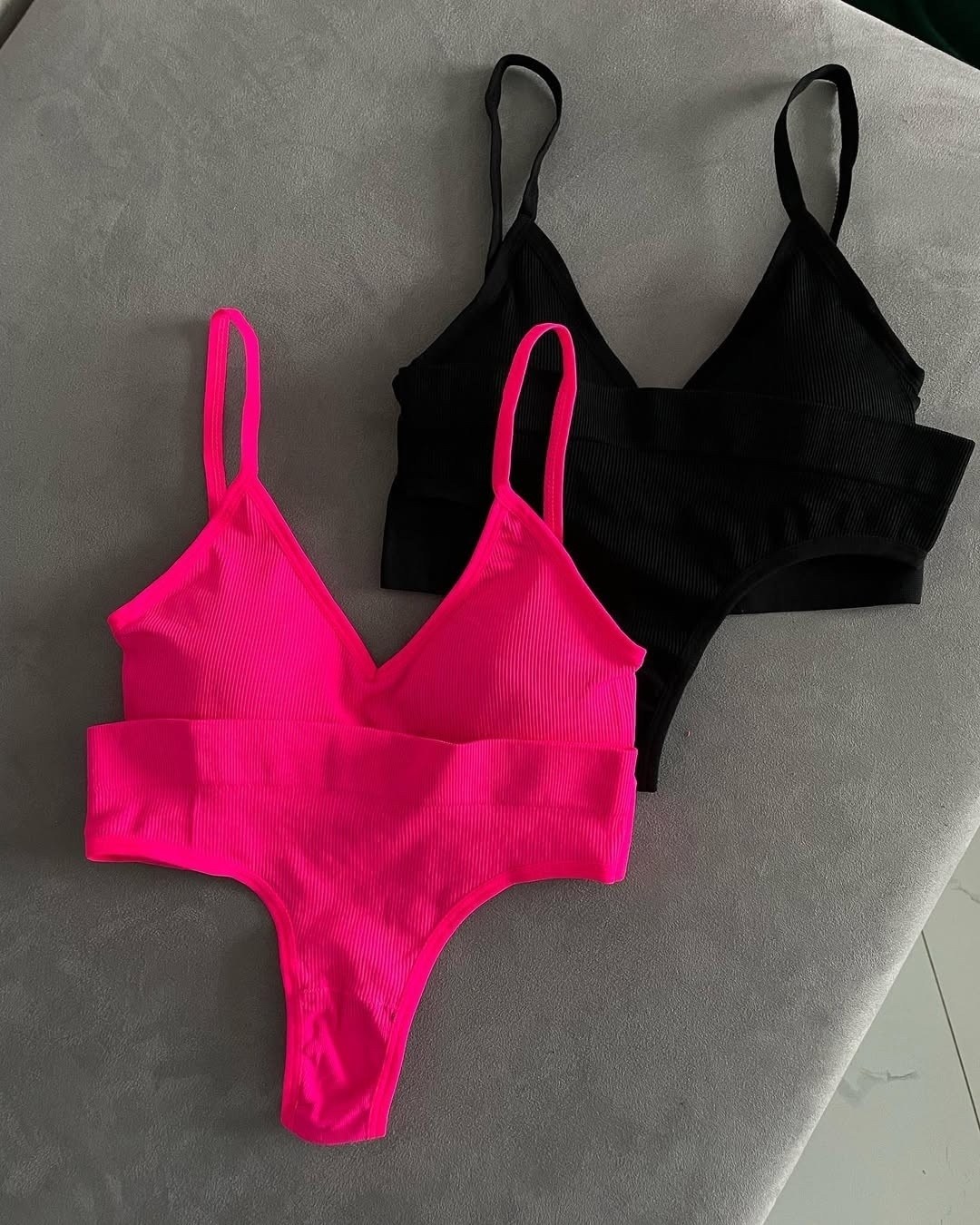 комплект женского нижнего белья,комплекты нижнего белья,комплект женского нижнего белья бюстгальтер,комплект женского нижнего белья: бюстгальтер-топ и трусы арт. 1485556,комплект нижнего бесшовного бе